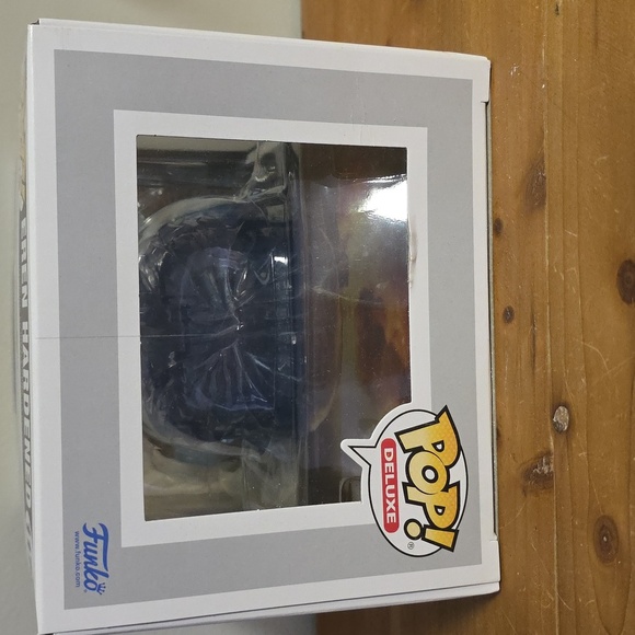 Funko Pop Deluxe Eren Hardened Blue Vinyl Figure - Picture 5 of 6